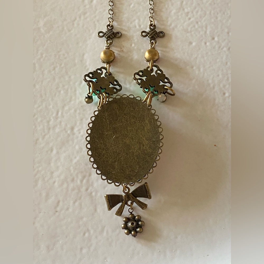 Vintage Brass Necklace with Artistic Lady Pendant - Picture 10 of 11